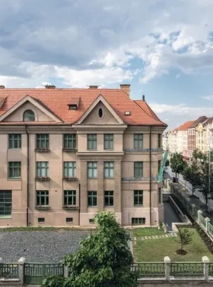 Semlerova rezidence pohled